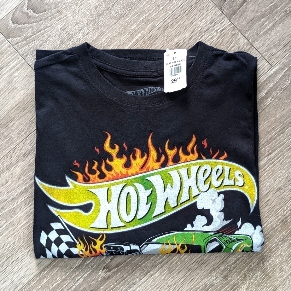 NWT Mattel Hot Wheels Graphic T-Shirt Size Small Black Colour
